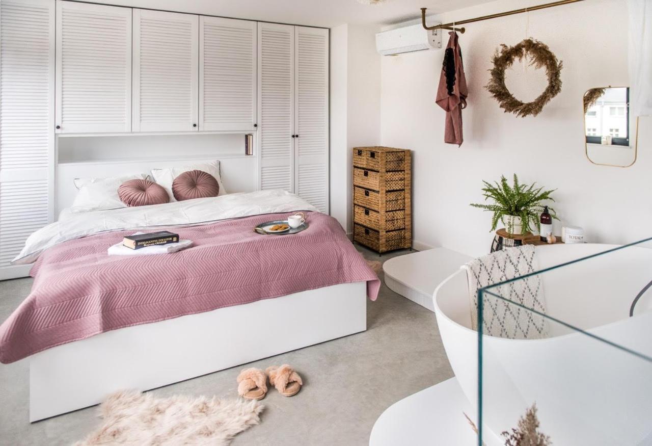 Hedo & Art Loft - Old Town Apartment Познан Екстериор снимка